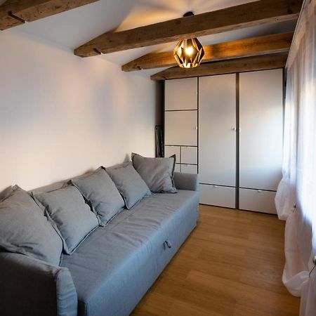 Merkela Loft Apartment Beside Vermanes Park Рига Экстерьер фото