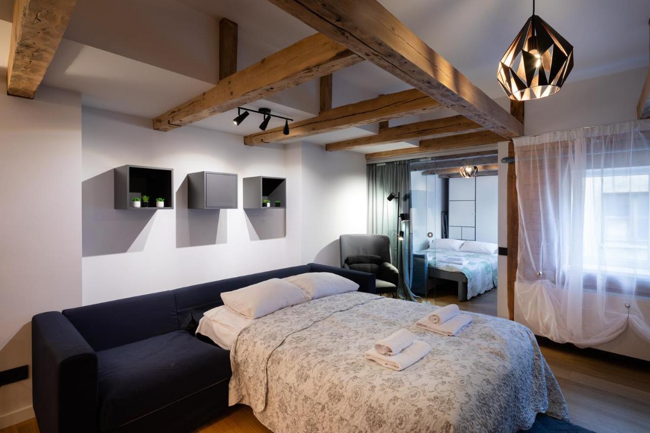 Merkela Loft Apartment Beside Vermanes Park Рига Экстерьер фото